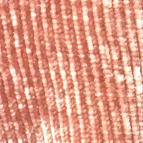 A thick fall pullover sweater (a shade of pink) - Picture 7 of 9